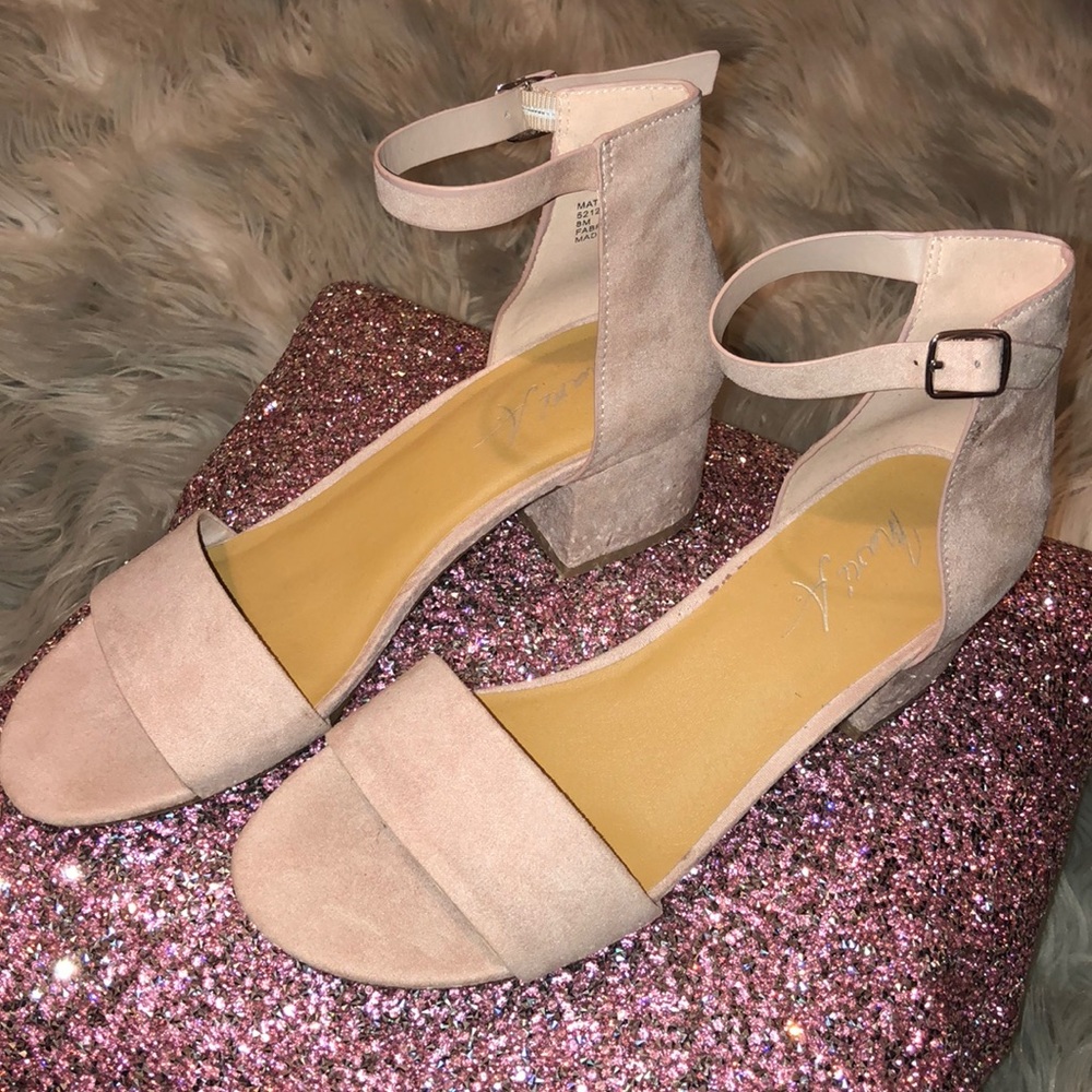 Suede Light Pink Sandal Heel size 8